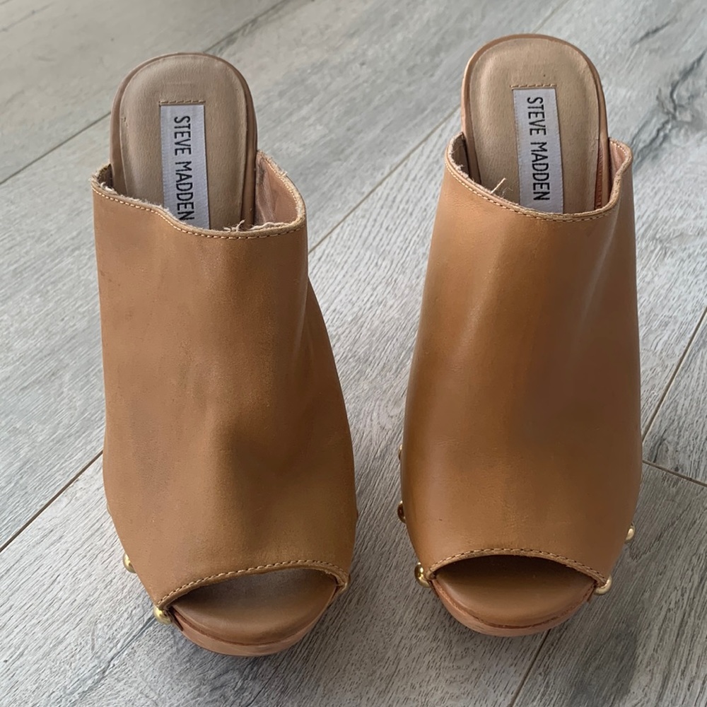 Steve Madden tan daynty mules